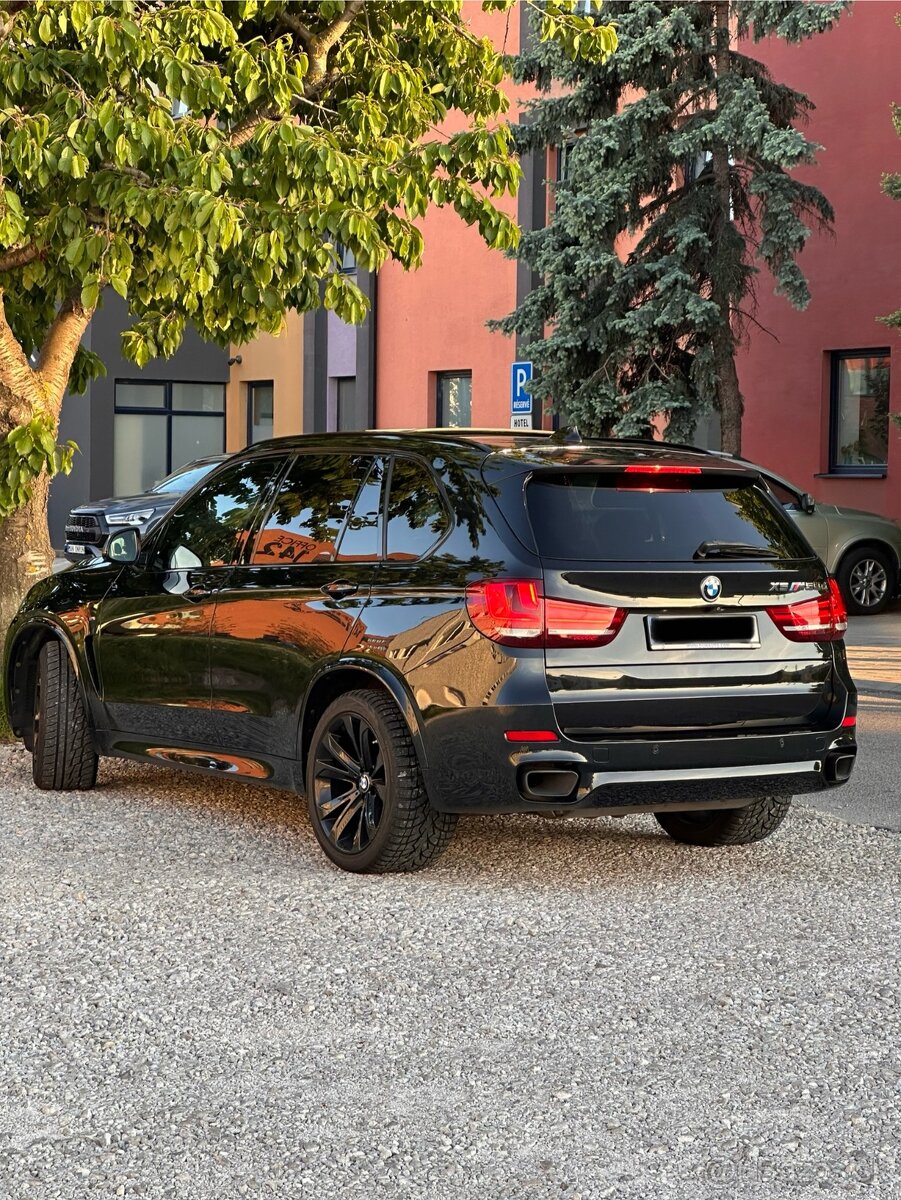 BMW X5 M50D