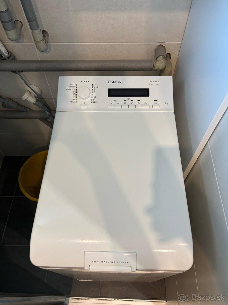 AEG