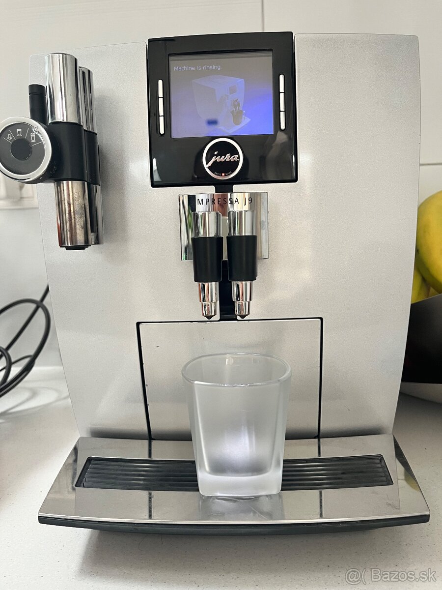 Automaticky Kávovar JURA