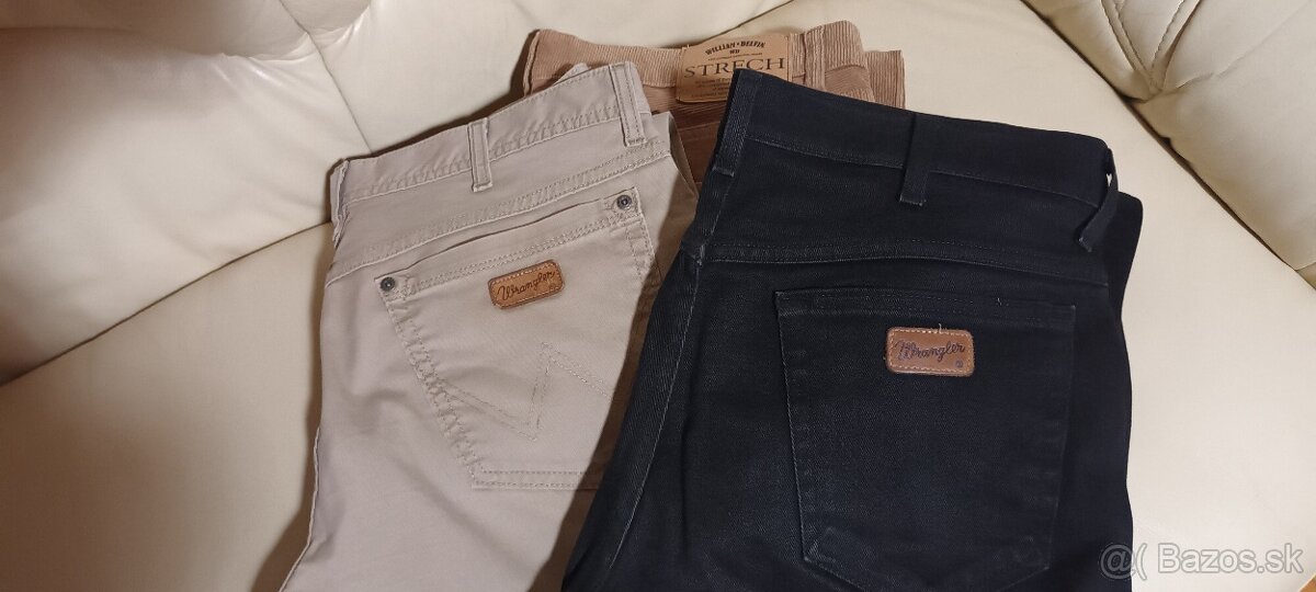 3 ks nohavice Wrangler spolu len 5 euro