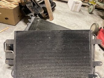 Predám chladič klimatizácie,radiator-chladic motora Octavia1
