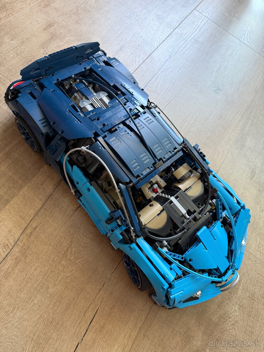 LEGO Technic 42083 Bugatti Chiron
