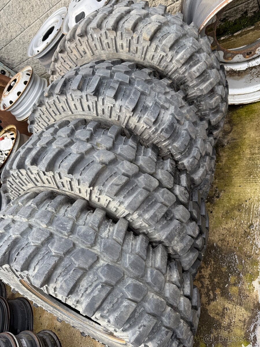 Pneu 35x10.5 r16