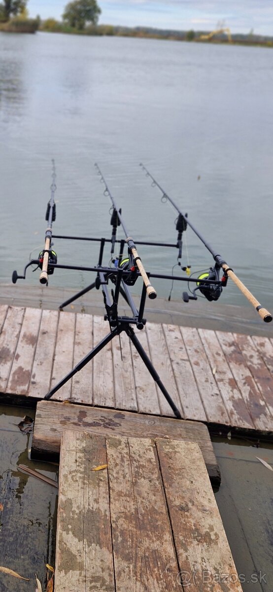 Predám stojan Giants fishing Stojan High Pod 3 Rods Black