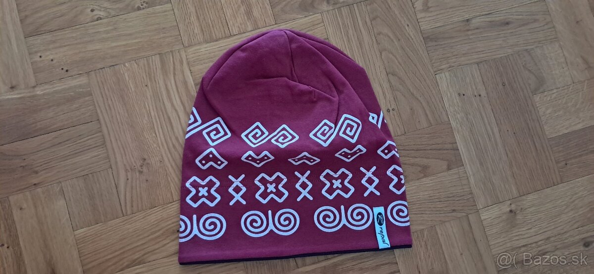 Čiapka s ludovym vzorom