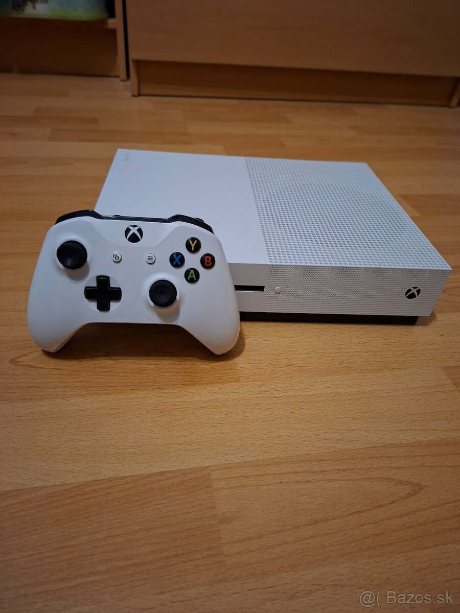 Xbox One S  1TB