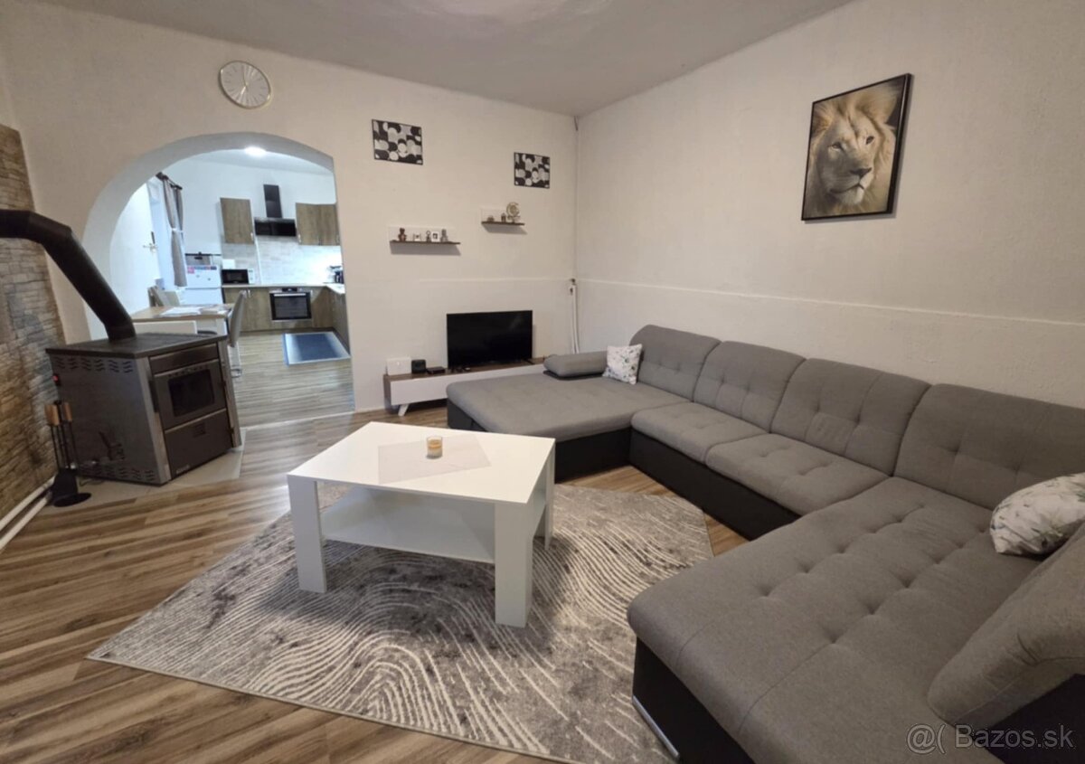 Zrekonštruovaný,zariadený dom pripravený na nasťahovanie