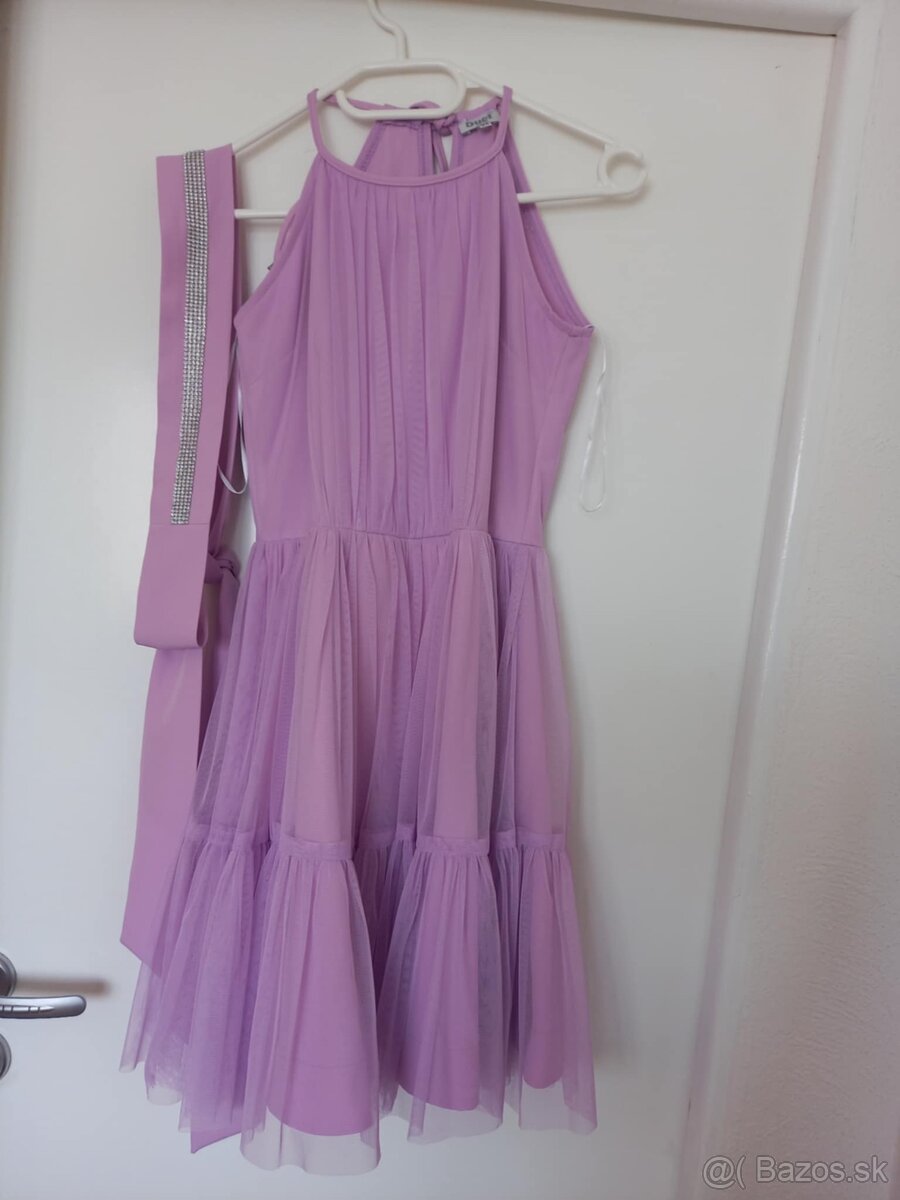 Dievčenské spoločenské šaty