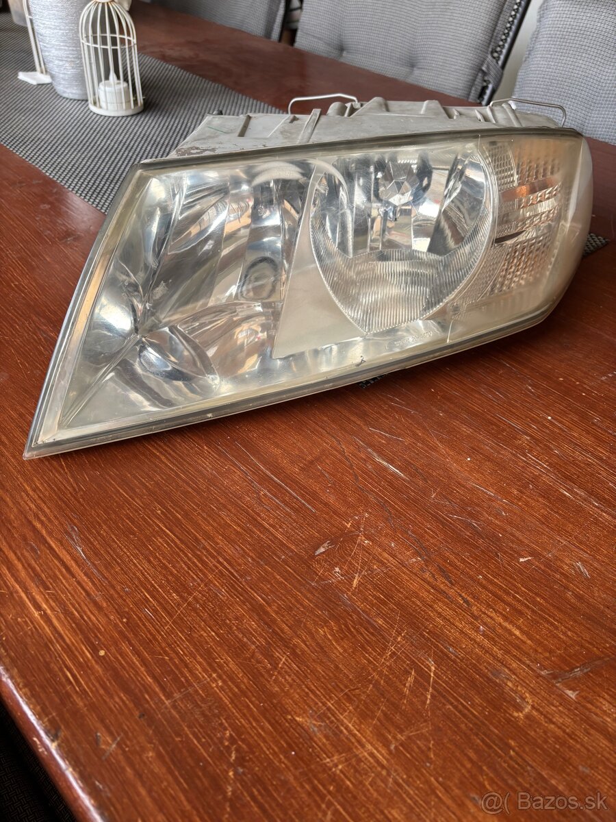 Predné svetla Škoda octavia 2