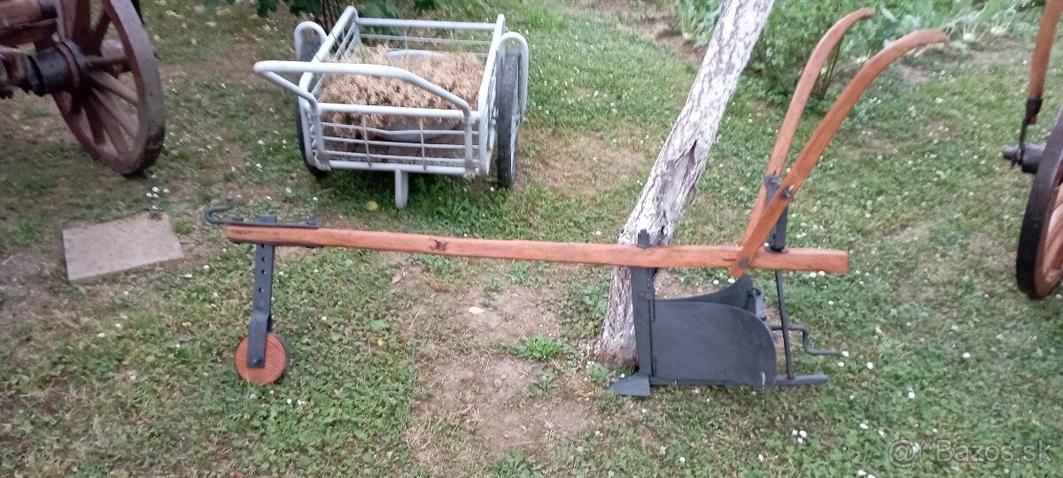 Starý drevený pluh 2