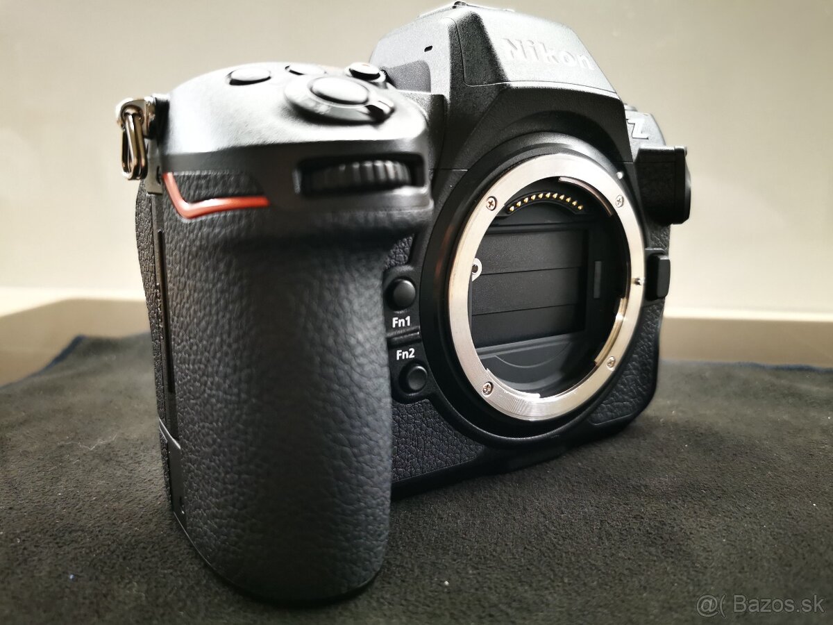 Nikon Z8