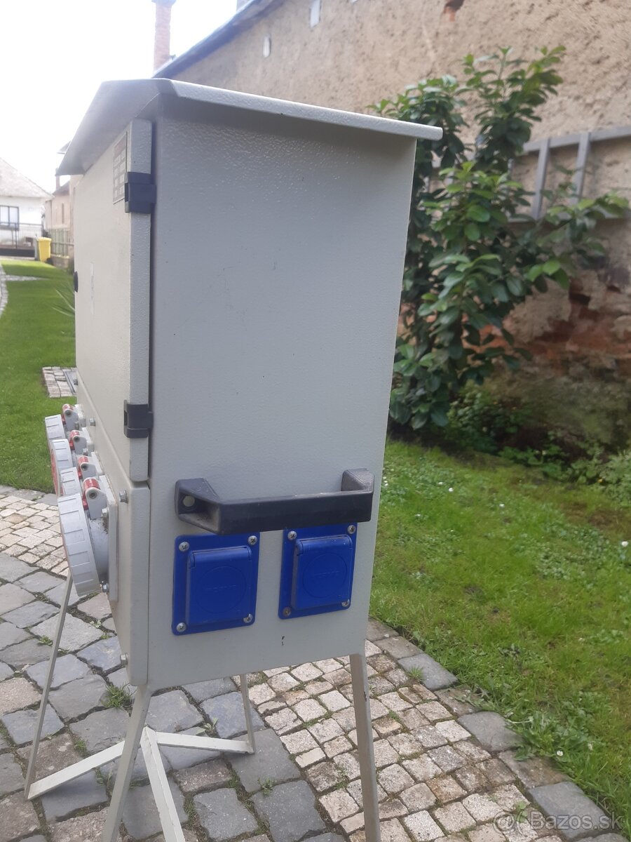 Stavebný rozvádzač