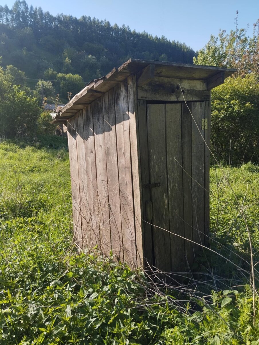 Latrina