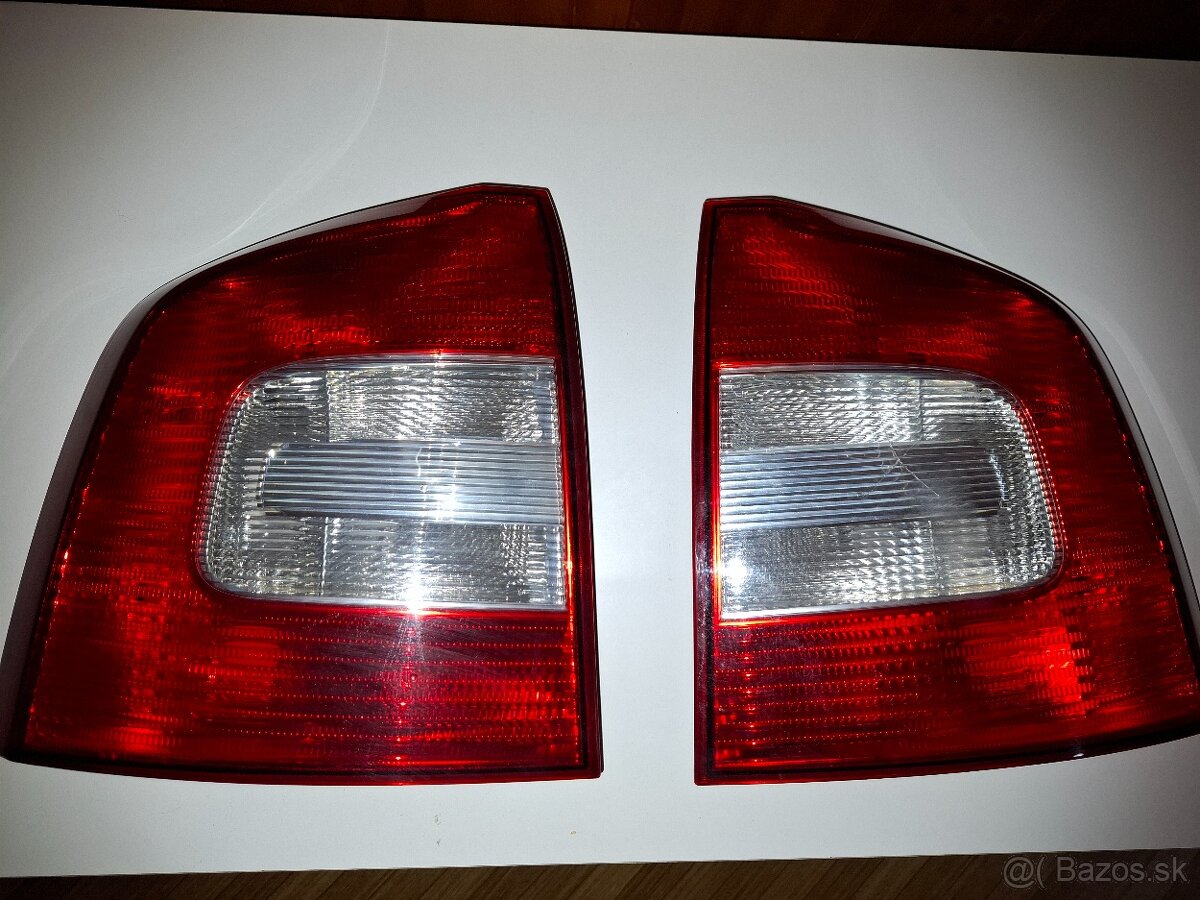 Zadné svetlá octavia 2 combi facelift