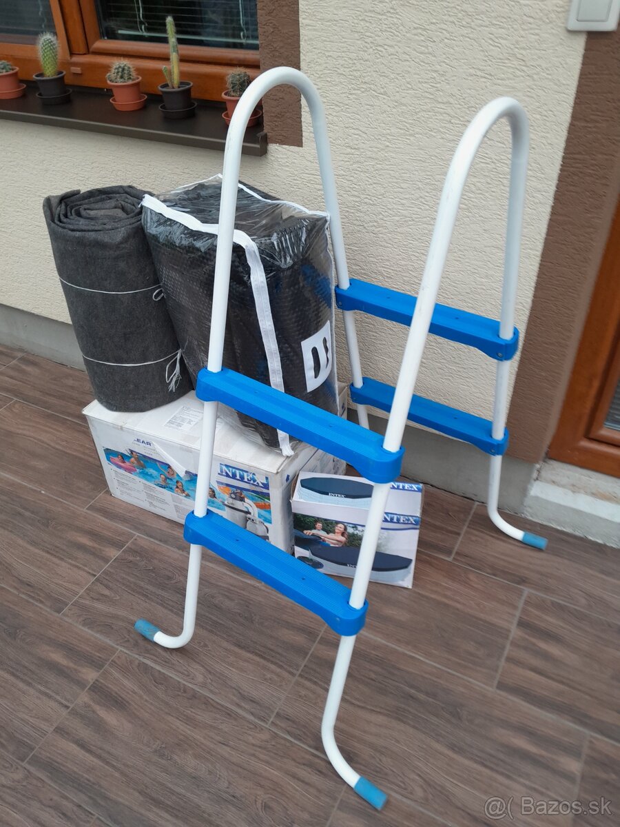Príslušenstvo k bazénu
