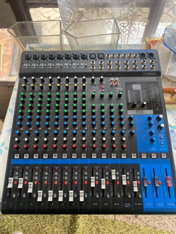 Mix pult Yamaha MG16XU