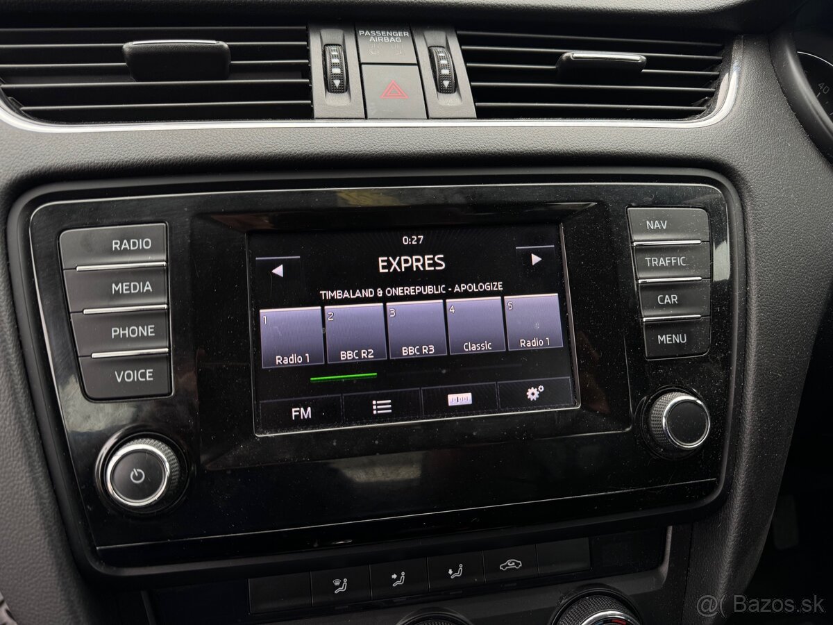 Autoradio amundsen octavia 3