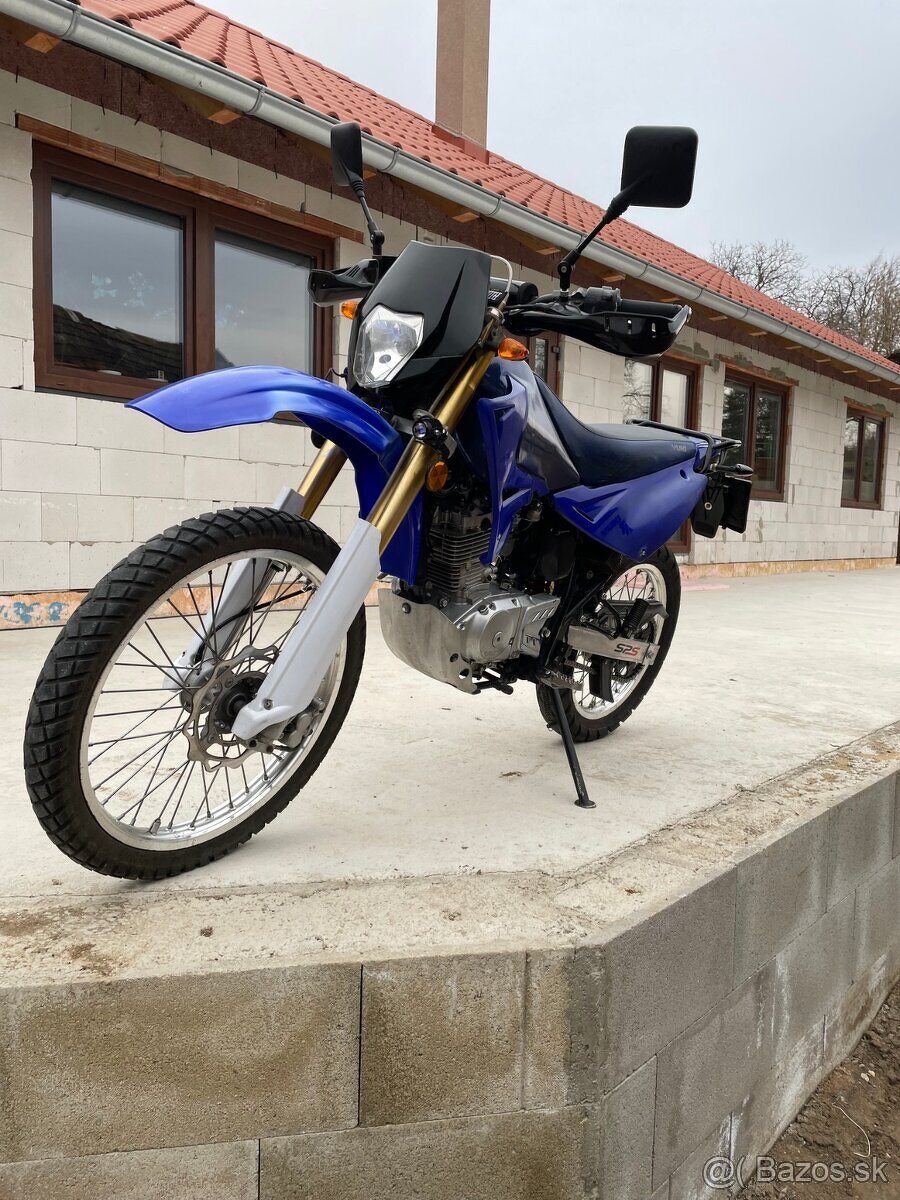 Yuki TR 200