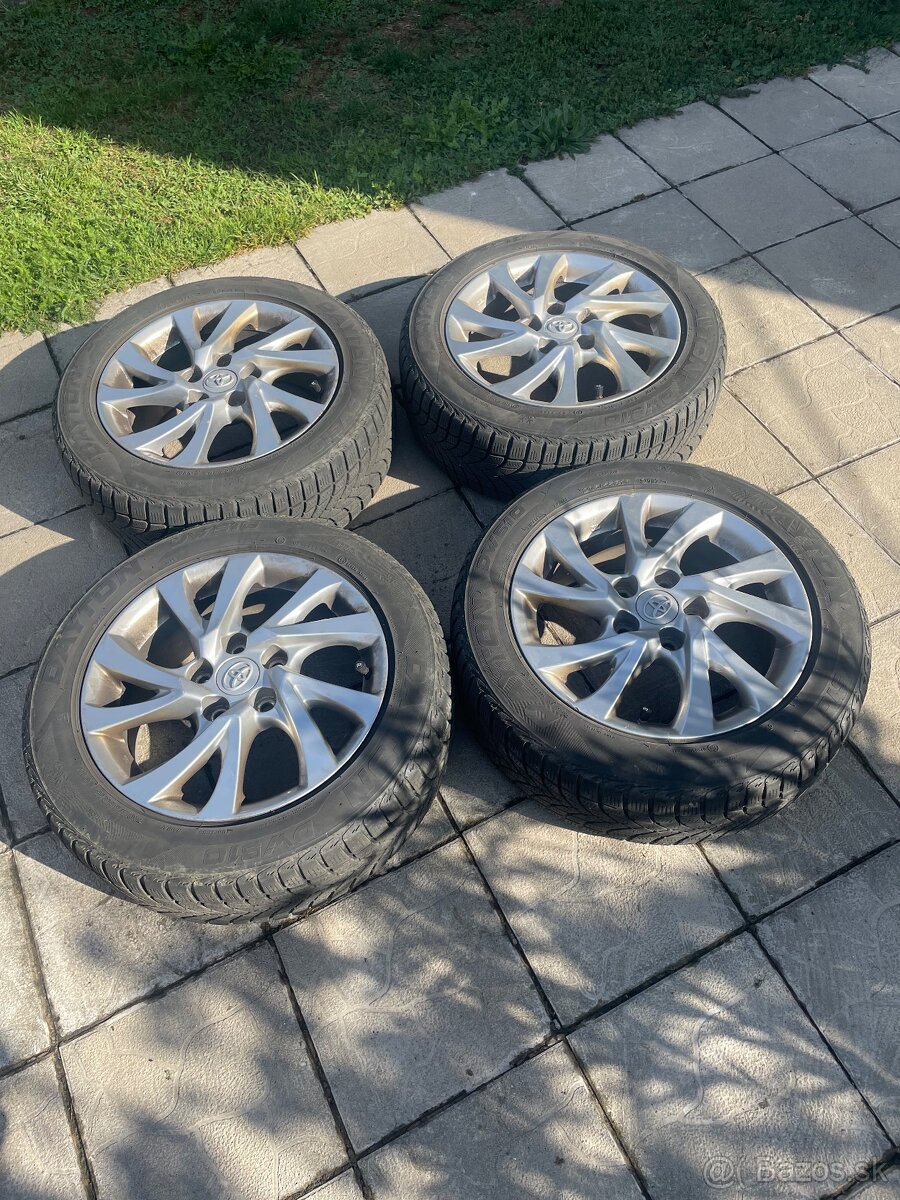 205/55 r16 Toyota auris +zimne 5x114,3