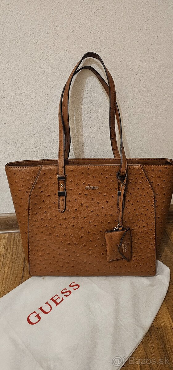 Kabelka Guess