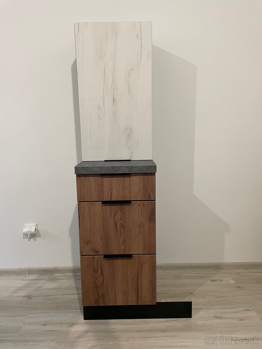 Coffee bar/kuchynske skrinky so suflikom a pracovnou doskou