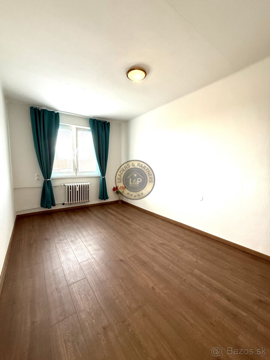 Na predaj 3iz. byt s balkónom v tichej lokalite v Senici