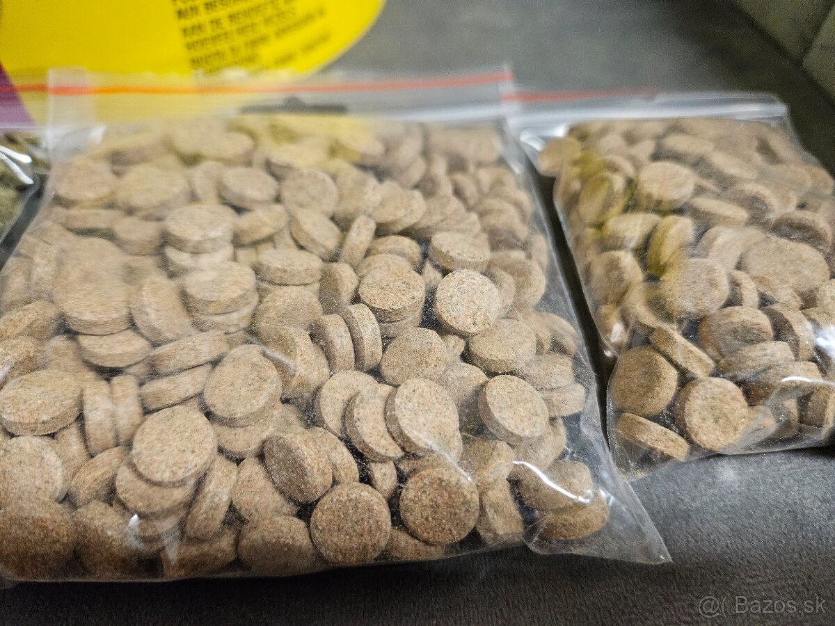 Nalepovacie tablety, granulle, vločky