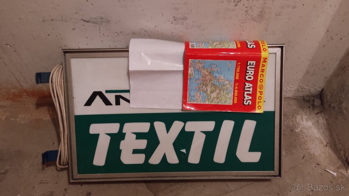 Reklamná svetelná tabuľa