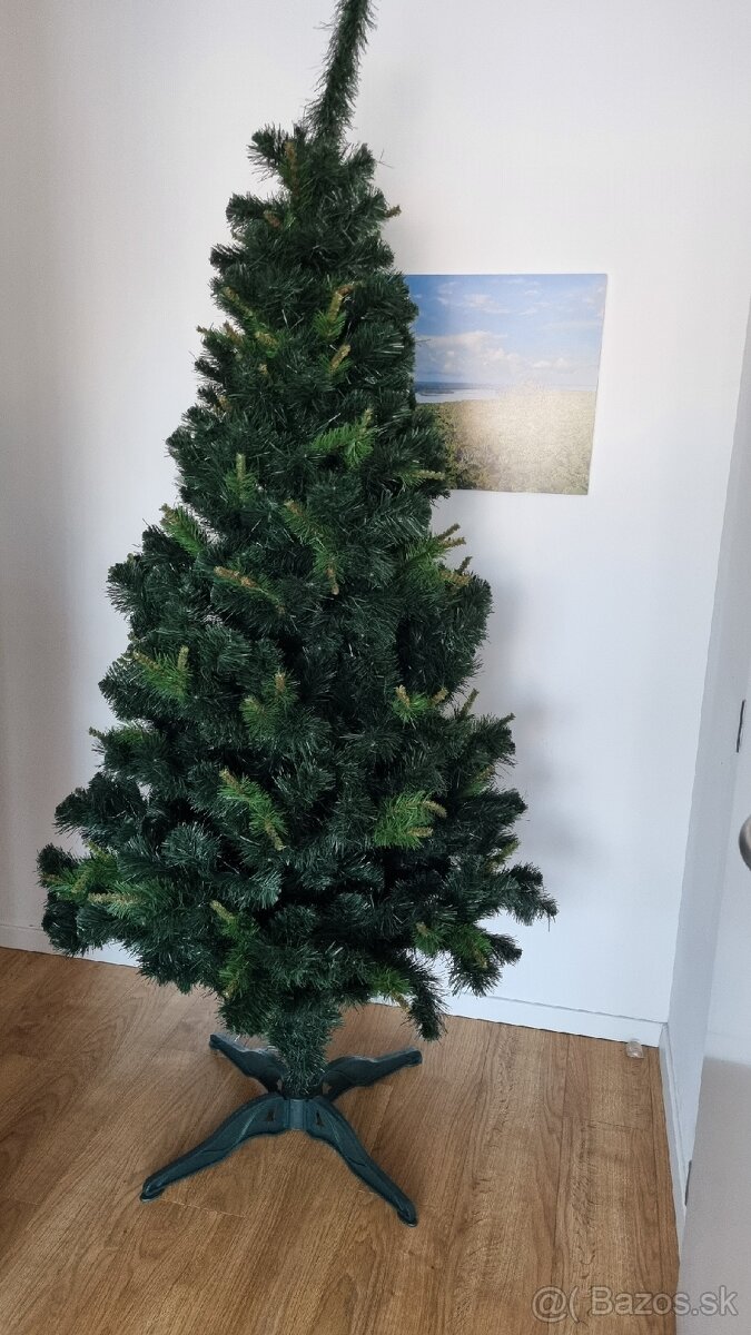 Vianocny strom 220 cm
