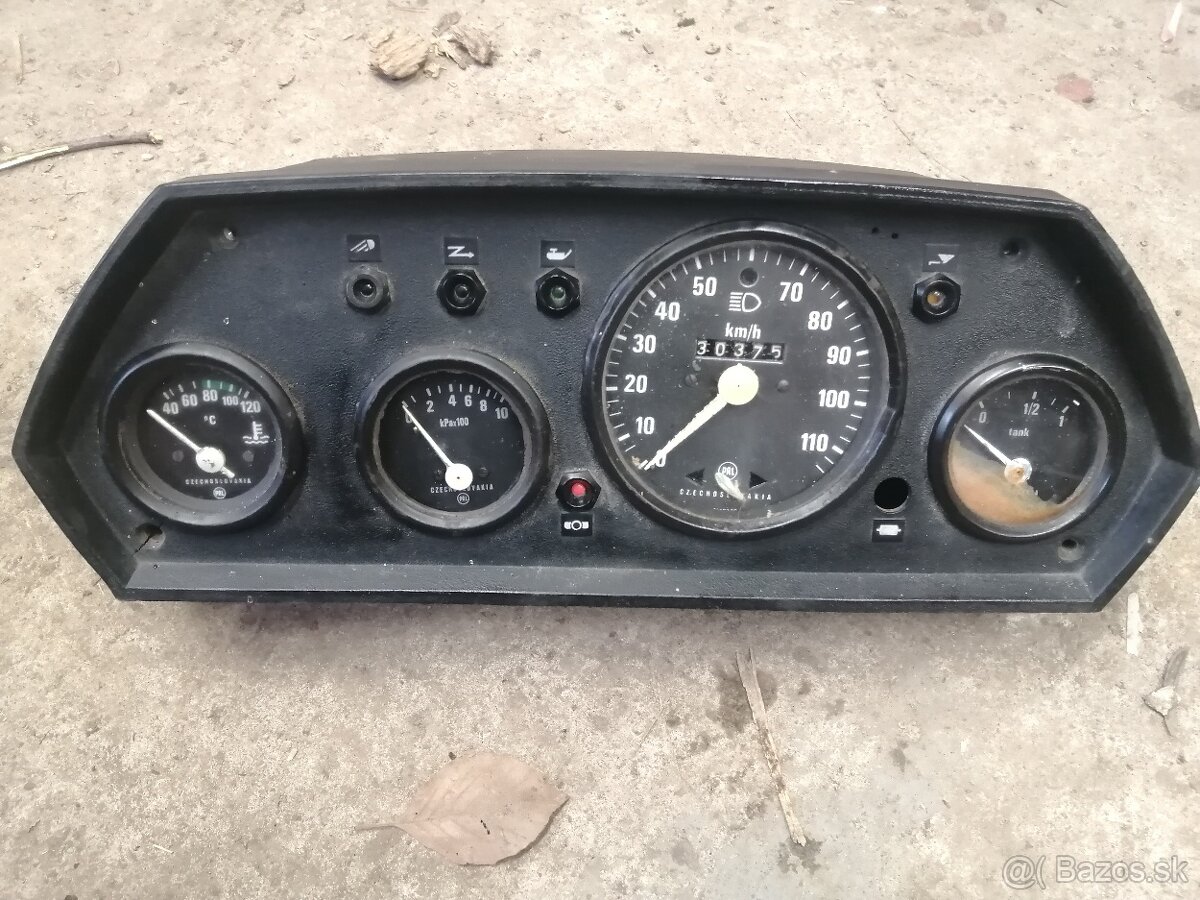 Avia A30