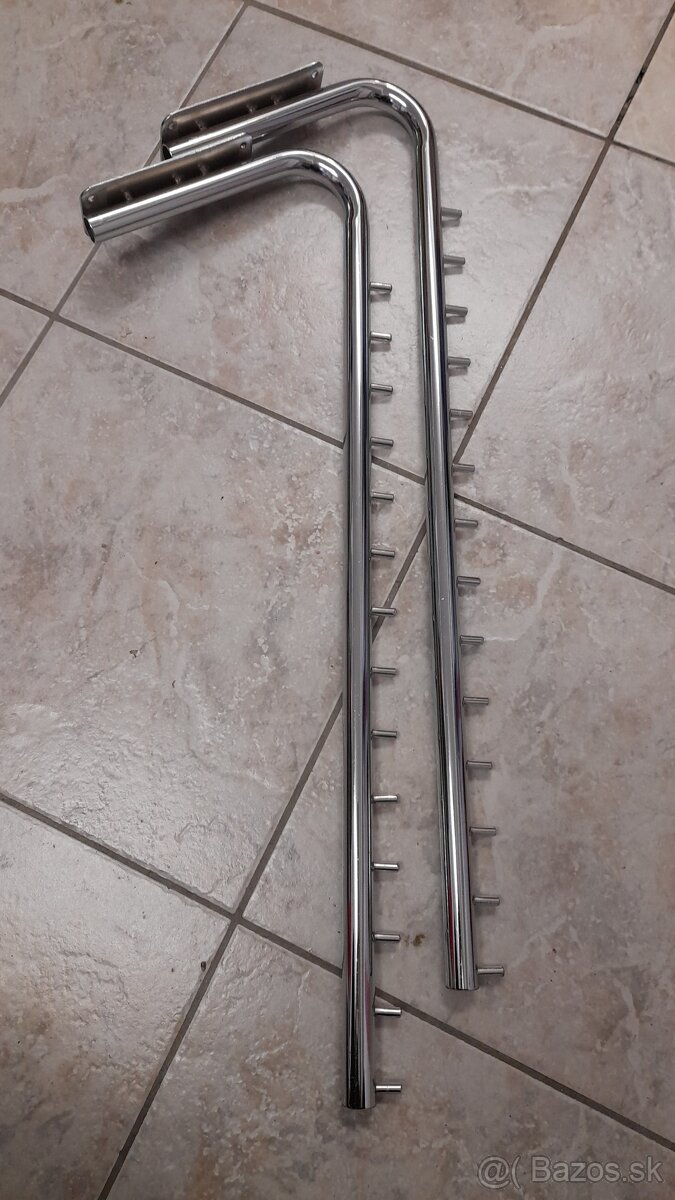17 x tyče/držiaky na stenu