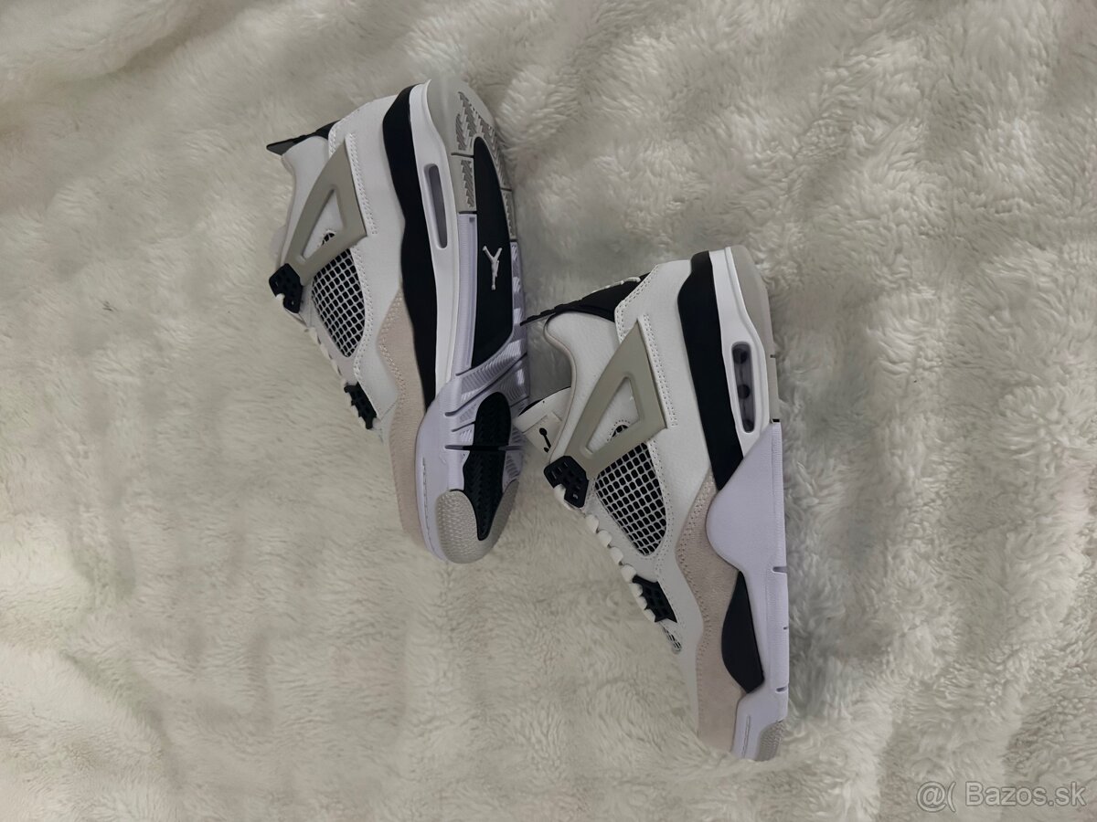 Jordan 4