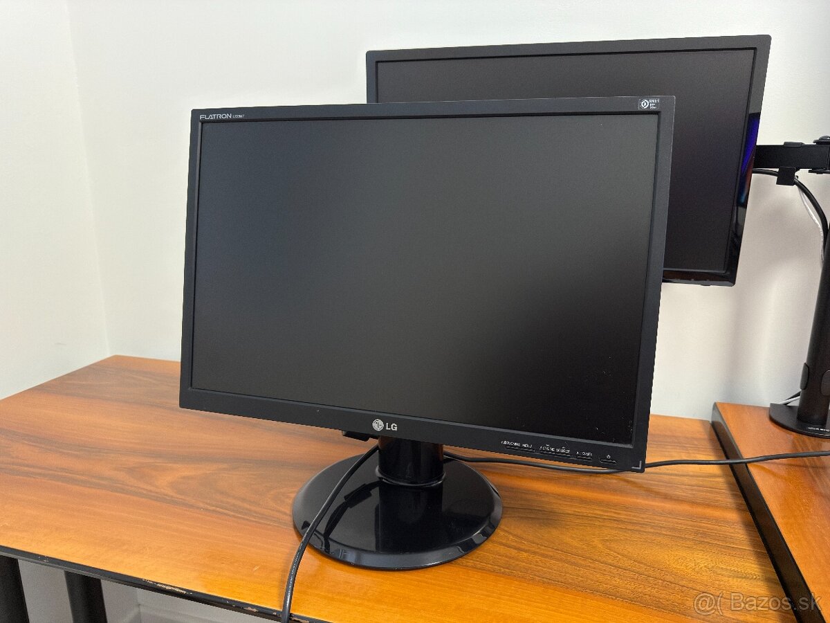 LG Flatron L225WT