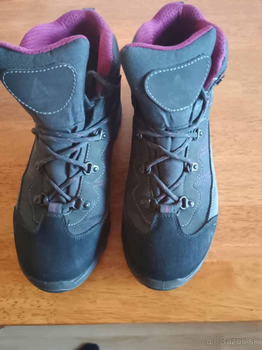 Turistické topánky č.39
