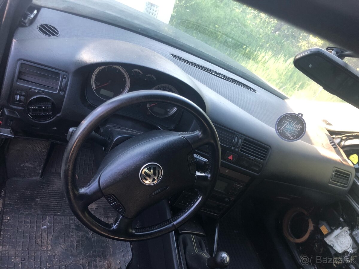 Prístrojovka VW Bora