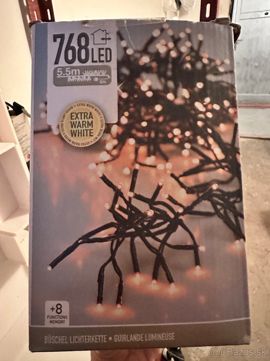 Keď svietidlá na stromček