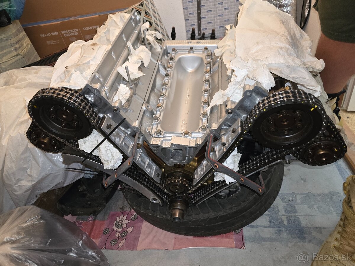 Motor bmw V8 M60B40 po GO