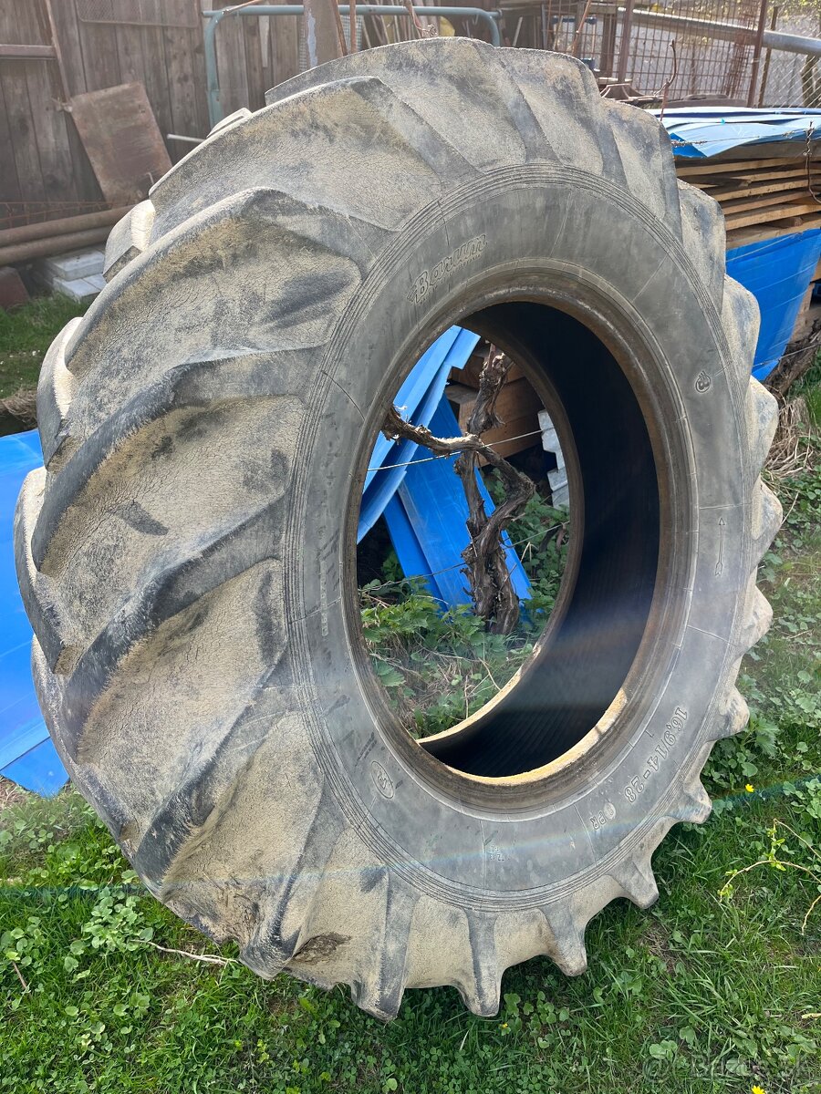 Plášť na Zetor Super 50