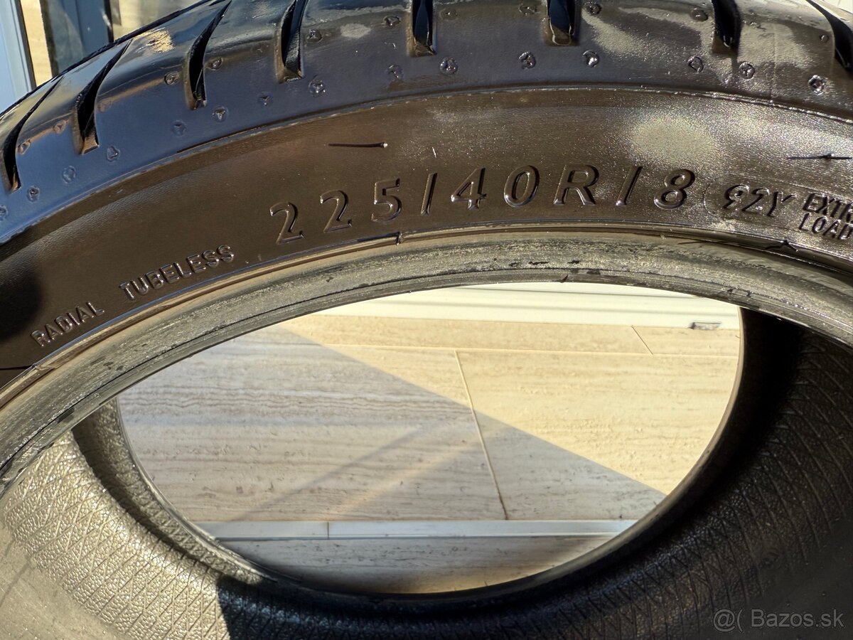 DUNLOP SPORT MAX 225/40 R18 RT 92Y