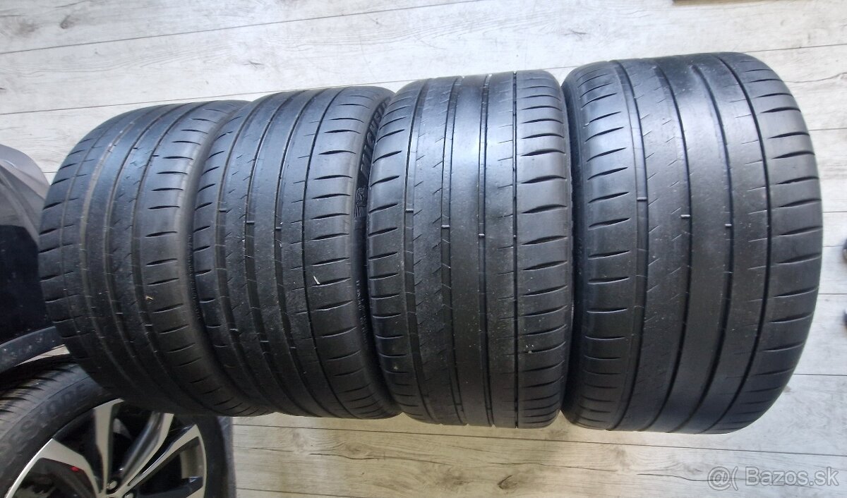 Michelin pilot 4 S 275 35 R20 285 35 r20