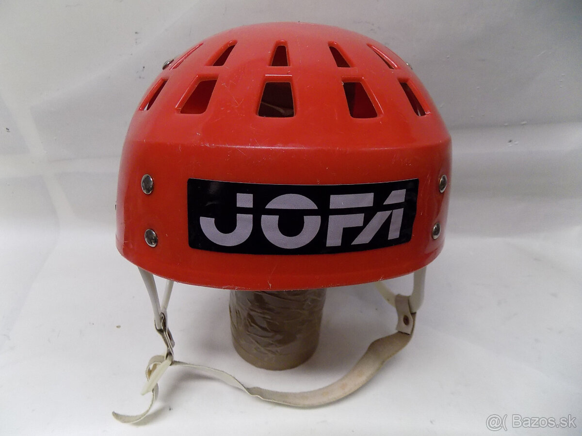 Hokejová helma vzor Jofa (výroba Salvo) - červená - PRODÁNO