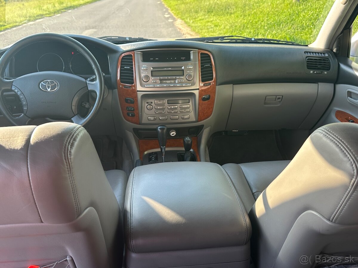 Predam Toyota Land Cruiser 100 V8 4,7