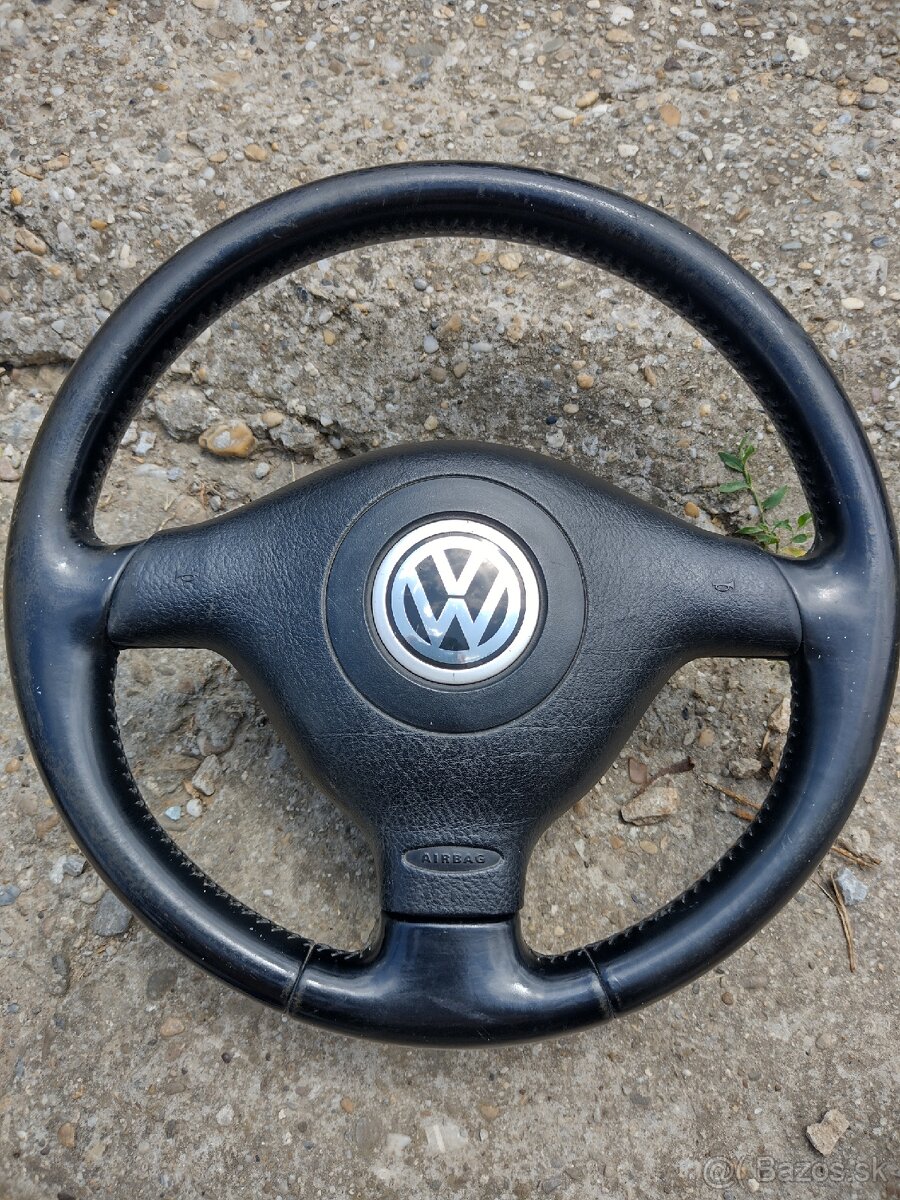 trojramenný volant airbag Volkswagen Golf 4