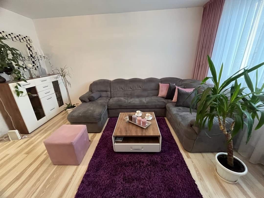 3- izbový byt s loggiou, 70 m2