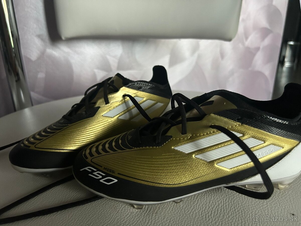 Predám kopačky Adidas č.35