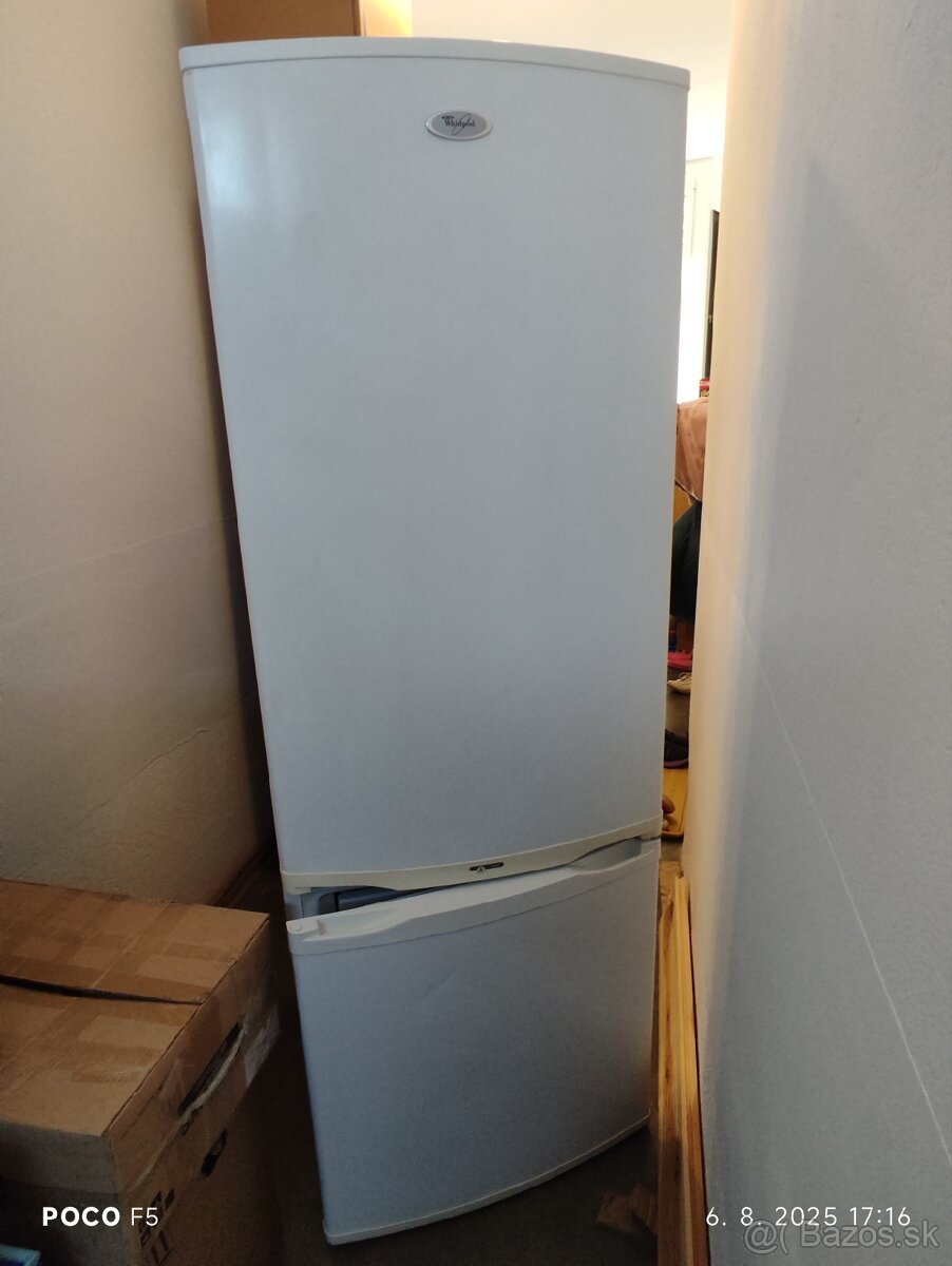 Predám kombinovanú chladničku Whirlpool ARC5420
