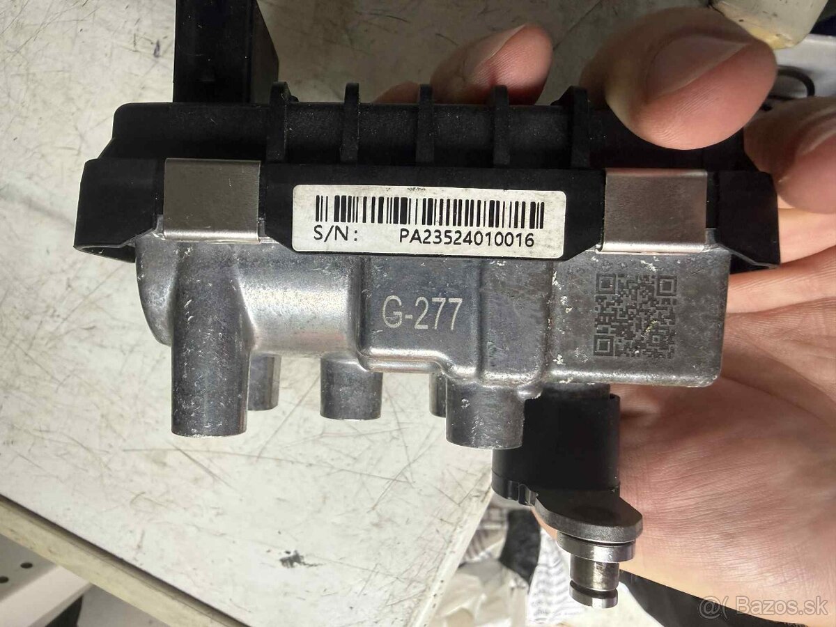 Mercedes Turbo aktuátor  2ks G-227, G277