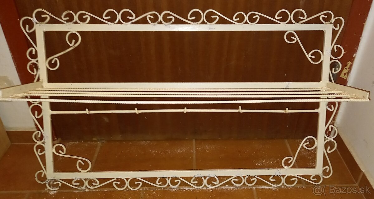 Kovová polica/vešiak vintage