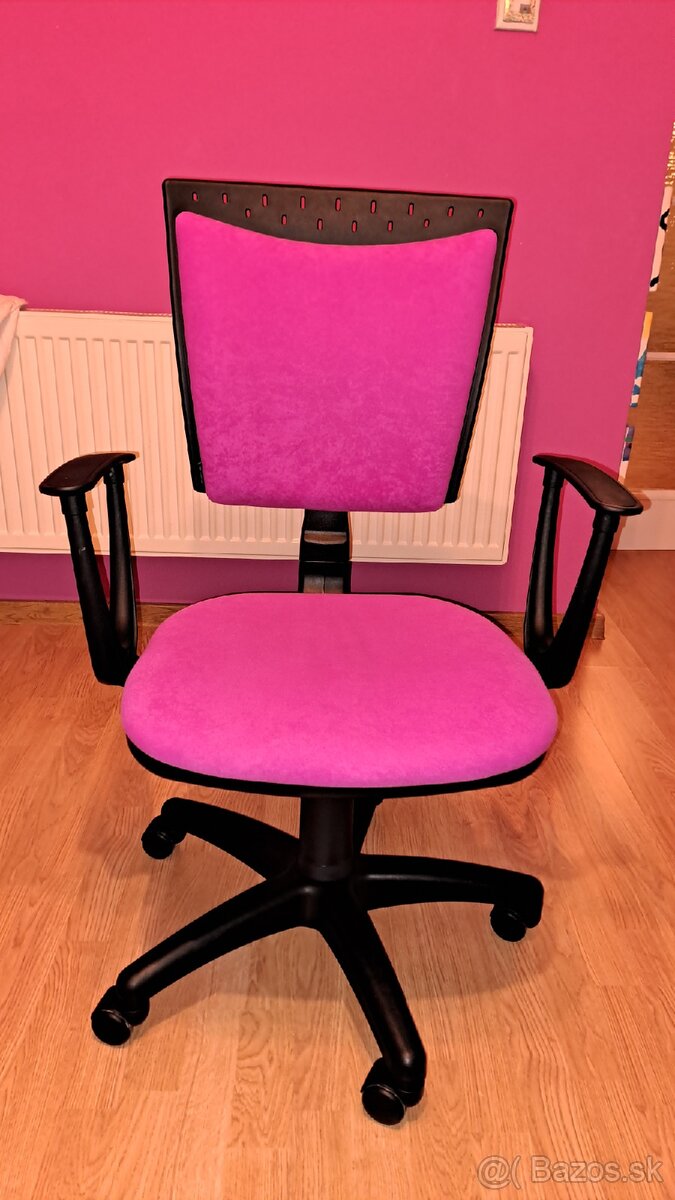 Študentská stolička