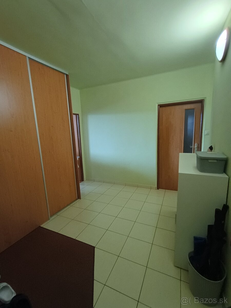 Predám 2 izbový byt